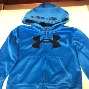 Size 5 boys under armour hoodie